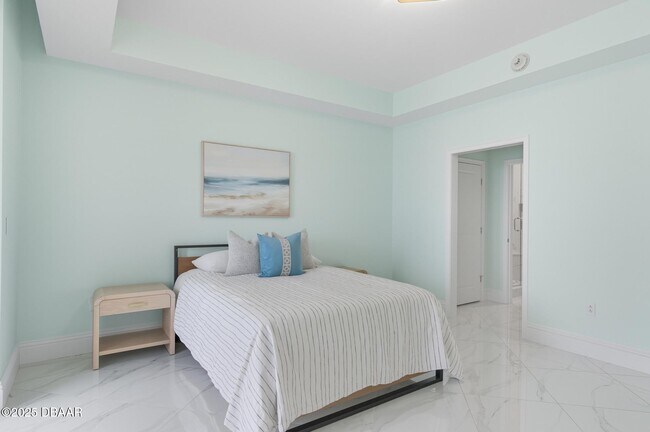 Building Photo - 200 Ocean Crest Dr