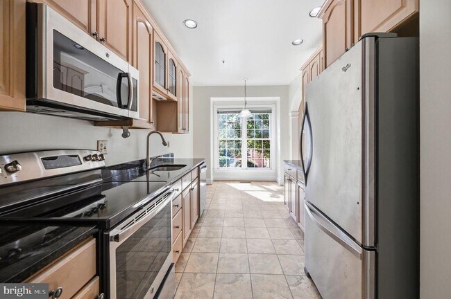 Building Photo - 6030 Kelsey Ct