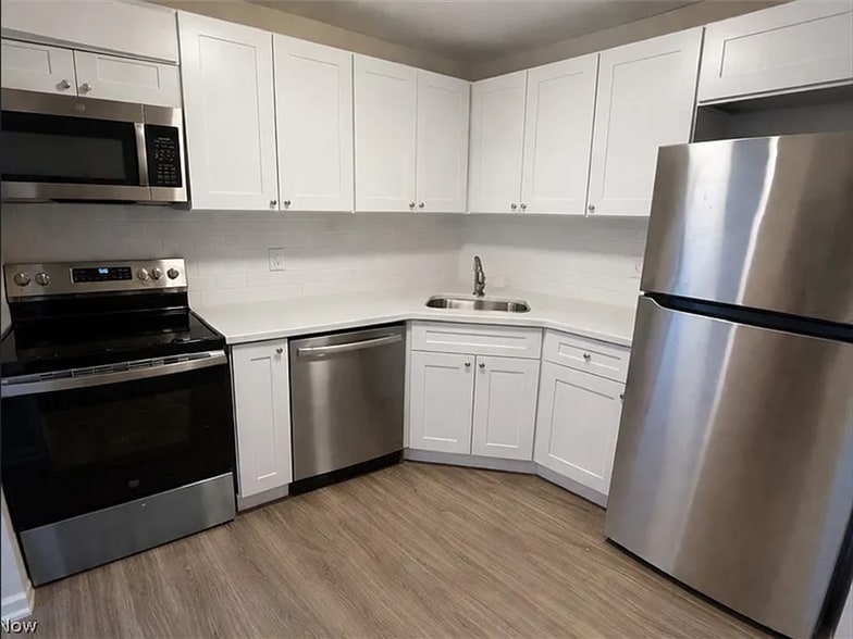 Building Photo - 27401 Westown Blvd