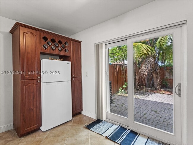 Building Photo - 560 NW 82nd Pl