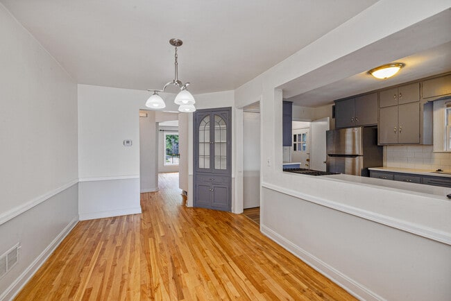Building Photo - 5231 N Bay Ridge Ave