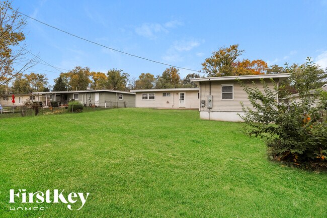 Building Photo - 43 Marquette Dr
