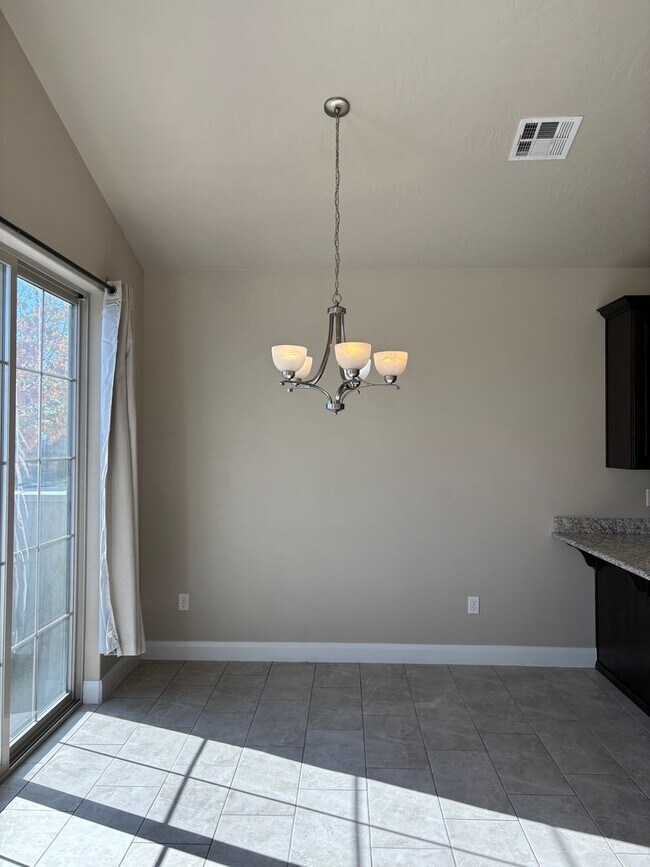 Building Photo - Beautiful 3 Bedroom Home - Casitas at Sienna Hills