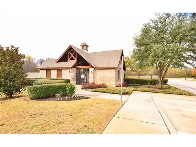 Building Photo - 1708 Estacado Dr