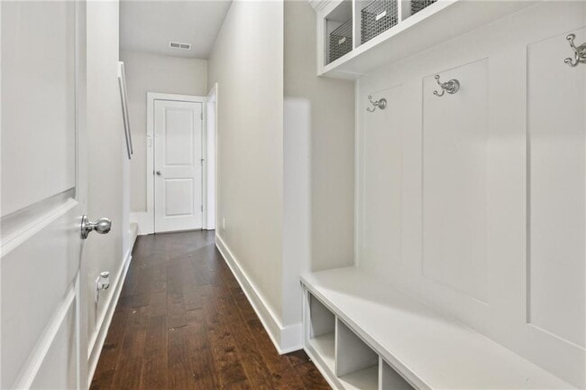Building Photo - 1339 Callahan Cv