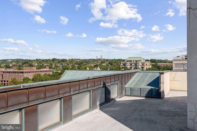 Building Photo - 955 26th St NW