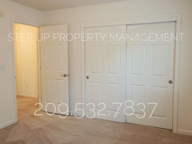 Building Photo - Serene Mountain Living at Clouds Rest: Stunning 3-Bedroom Home with Views