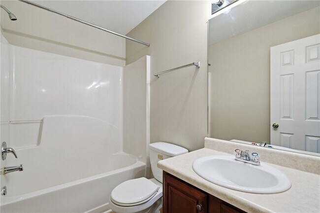 Building Photo - 326 Hidden Creek Ln