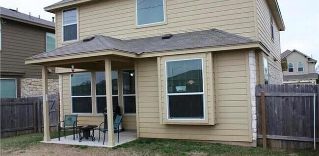Building Photo - 2228 Nestlewood Dr