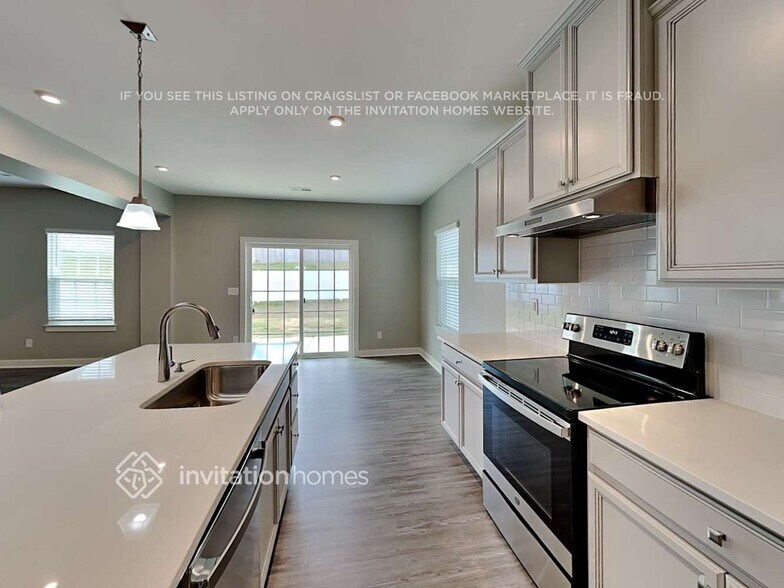 Building Photo - 1625 Tundra Ln