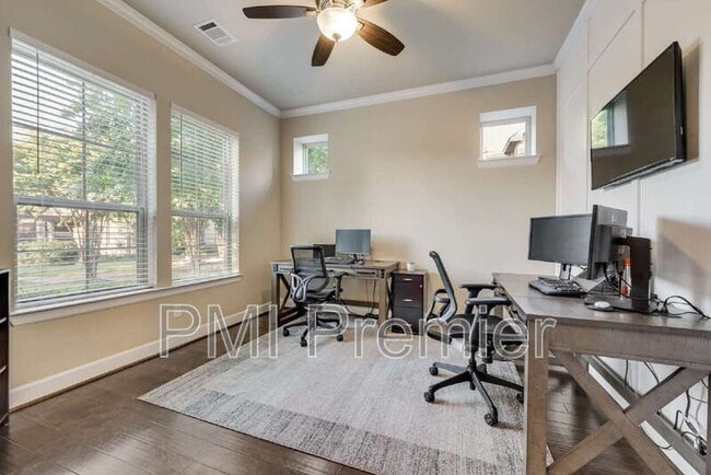 Building Photo - 1212 Arrow Park Way