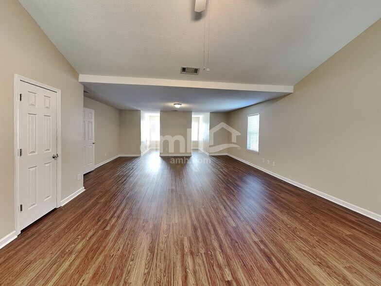 Building Photo - 380 Cascade Rise Ct SW