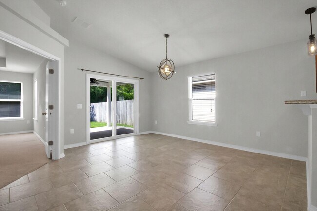 Building Photo - 8402 Island Dr