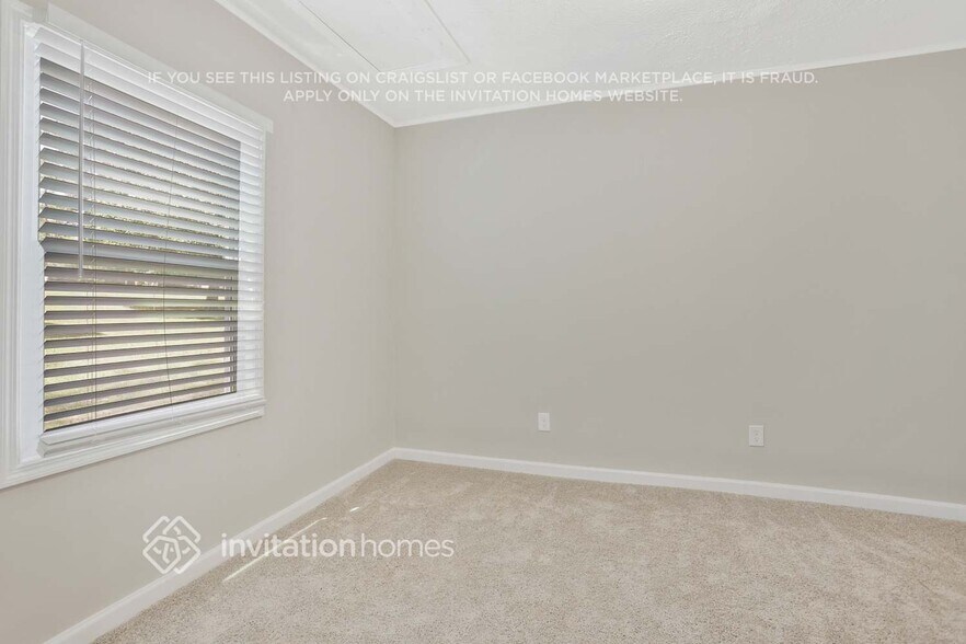 Building Photo - 750 Navajo Trail