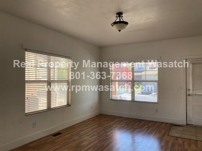 Building Photo - Great 4 bedroom 2 bath West Valley Home