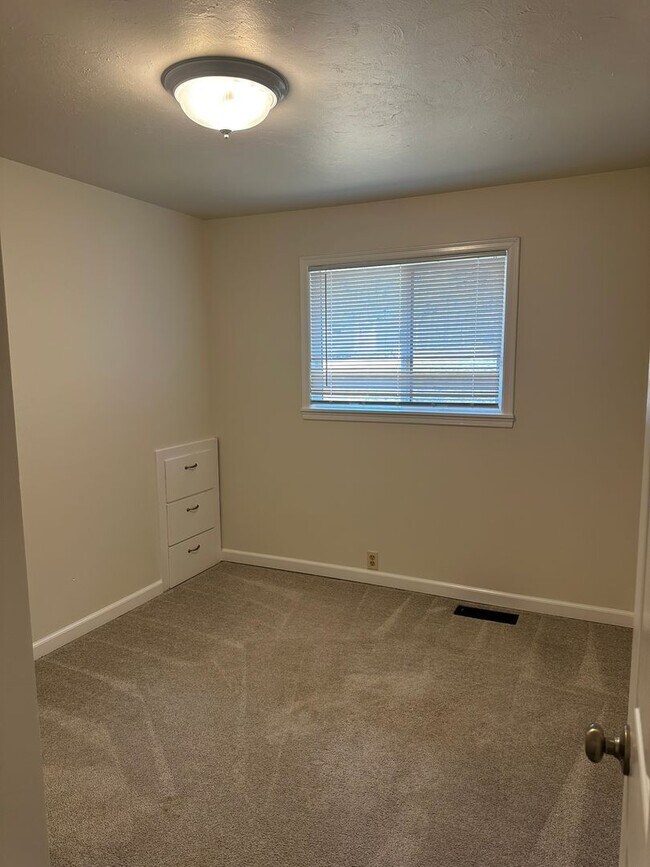 Building Photo - 3Bd/1.5Ba Renton House