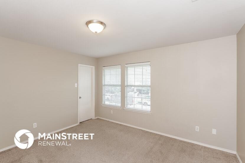 Building Photo - 2923 St Bernard Dr