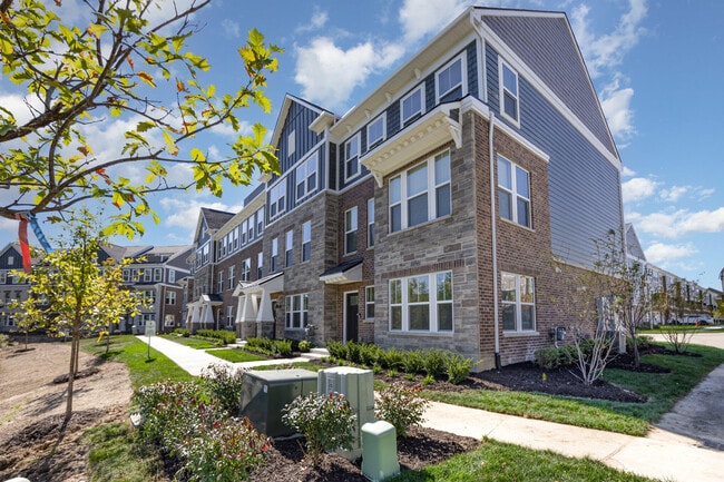 Building Photo - 42982 Atwood Ave