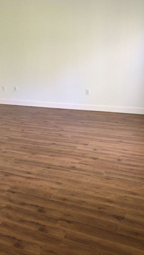 Building Photo - 1230 Wright Cir