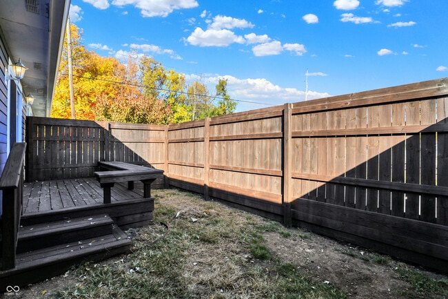 Building Photo - 301 W Pierce St