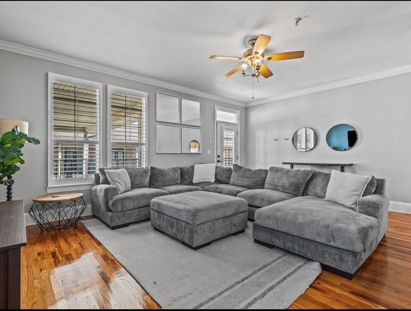 Building Photo - 415 Saint Francis St