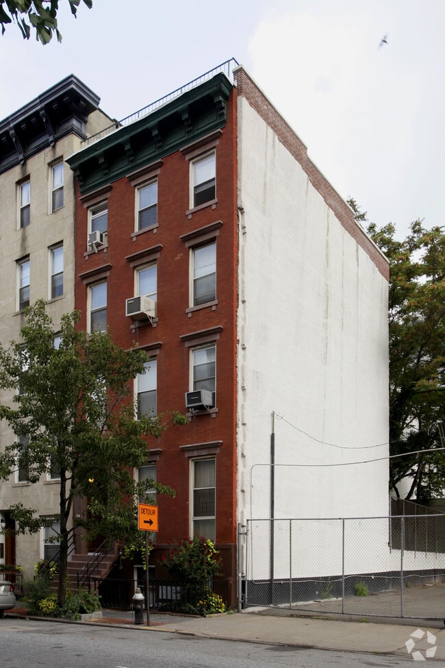 Primary Photo - 455 W 35th St