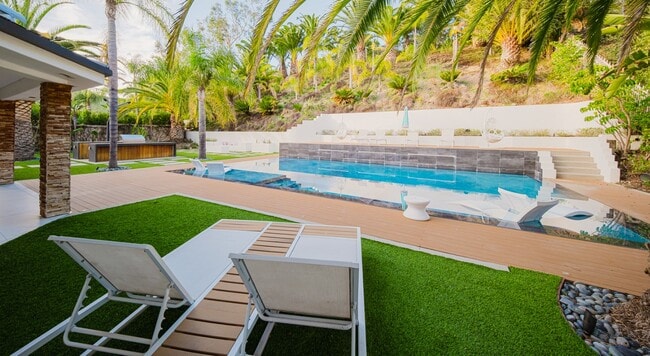 Building Photo - 25879 Chalmers Pl