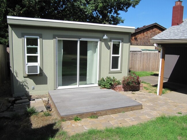 Building Photo - Gardener's Dream on Huge Lot with Landscap...