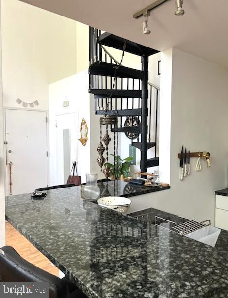 Building Photo - 182 Gay St