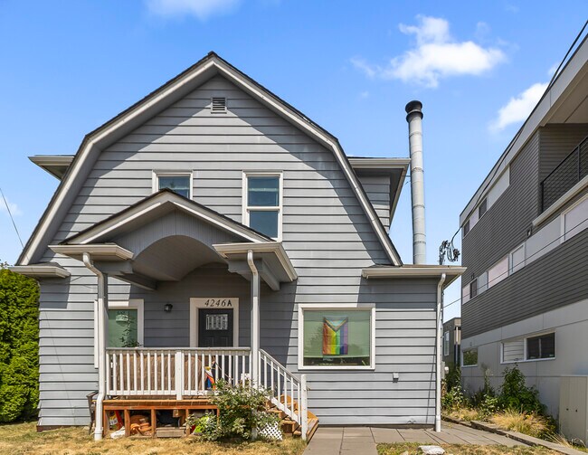 Building Photo - 4246 S Graham St