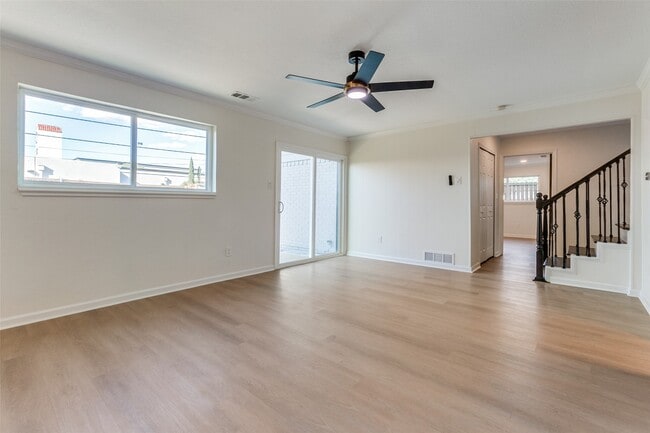 Building Photo - 1424 Stagecoach Dr