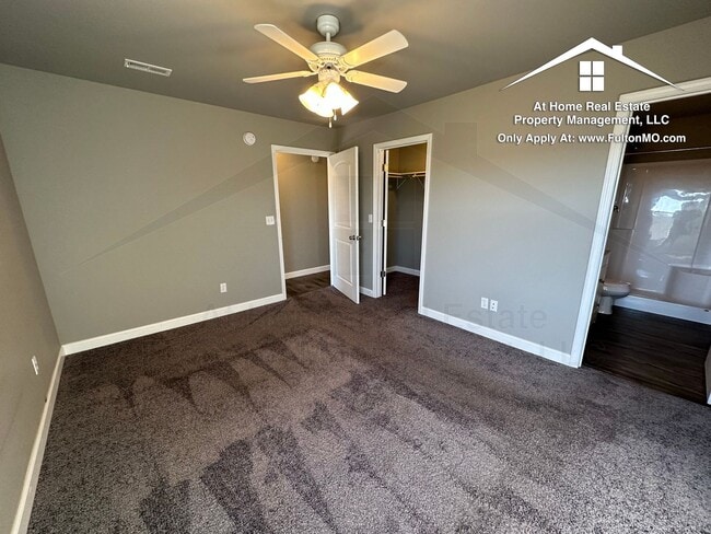 Building Photo - 1304 1 Preston Dr
