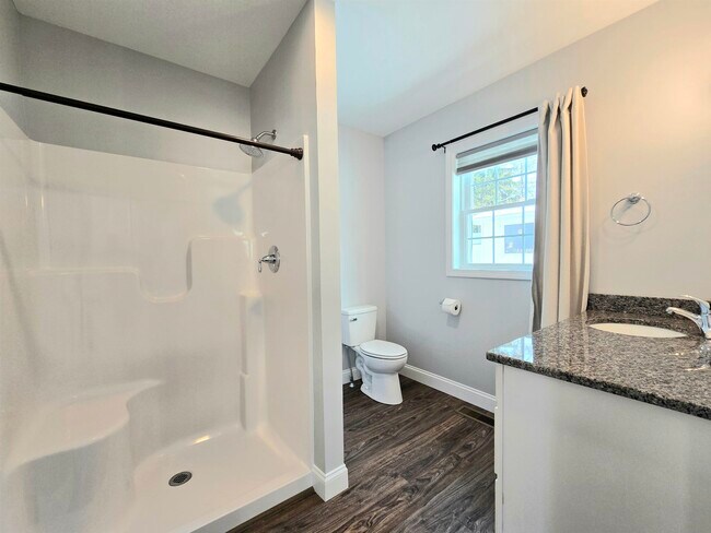 Building Photo - 2 Railroad Ave