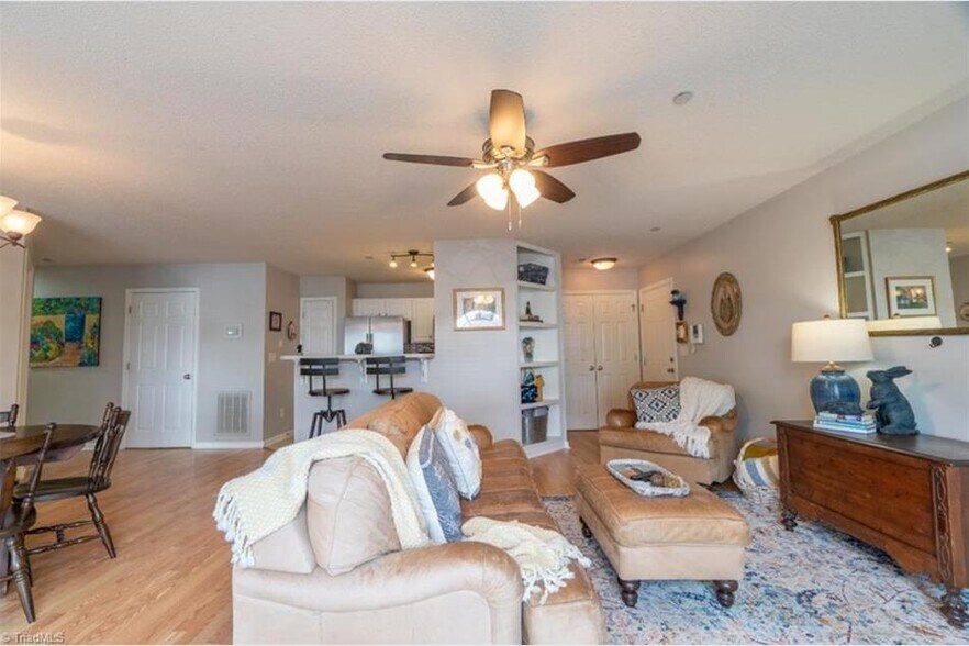 Building Photo - 4320 Cedarcroft Ct