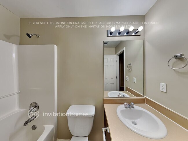 Building Photo - 114 Hidden Creek Dr