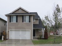 Building Photo - Gorgeous House in a Family-Friendly neighb...