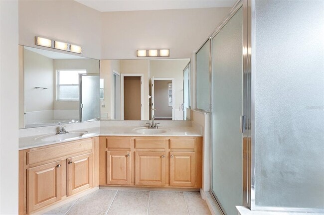 Building Photo - 207 Little Creek Ln