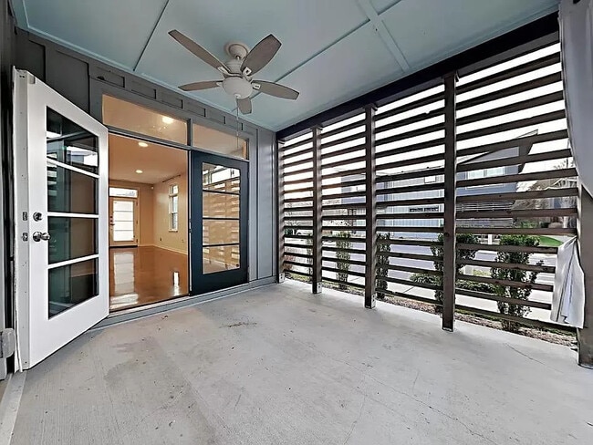 Building Photo - 2512 Colbert Dr