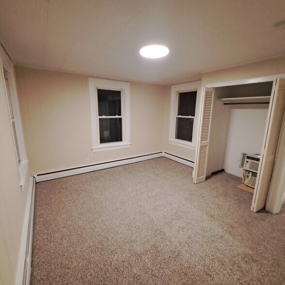 Bedroom 1 - 85 W Hanover Ave