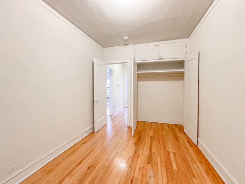 Building Photo - 1036 Dempster St