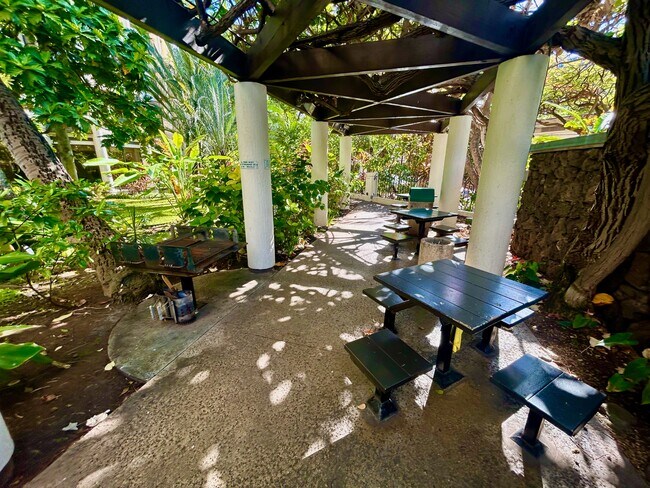 Building Photo - 300 Wai Nani Way