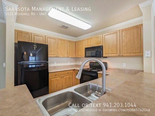 Building Photo - 5531 Rosehill Rd