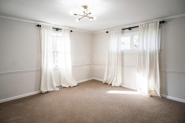 Building Photo - 7205 Canmore Ln NW