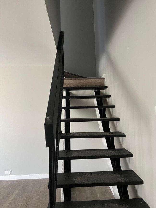 Building Photo - 5546 Carmel Dr