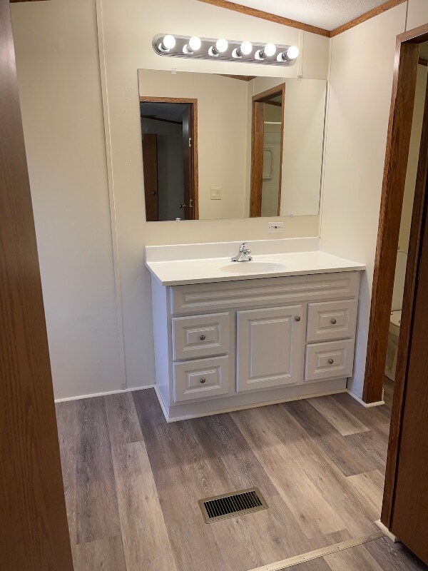 Building Photo - 164 Lynn Dr