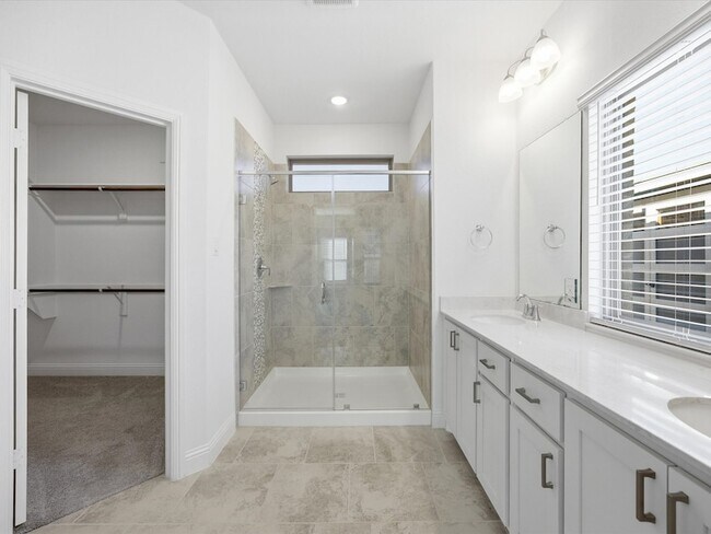 Building Photo - 701 Presidio St