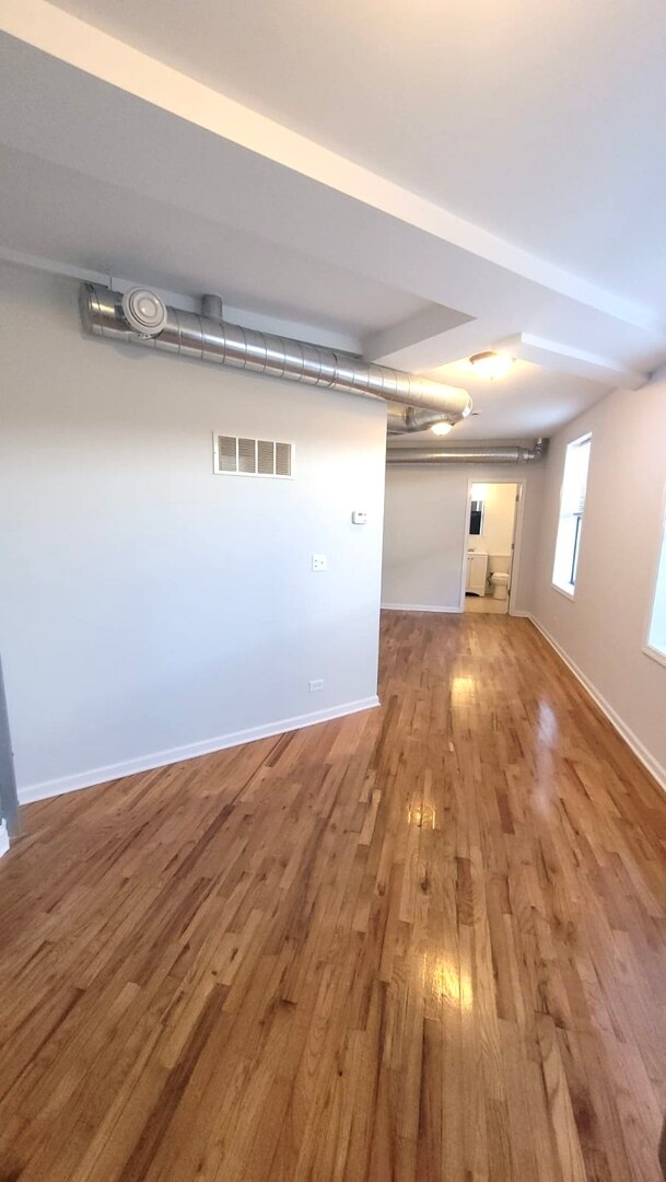 Building Photo - 7606 N Paulina St