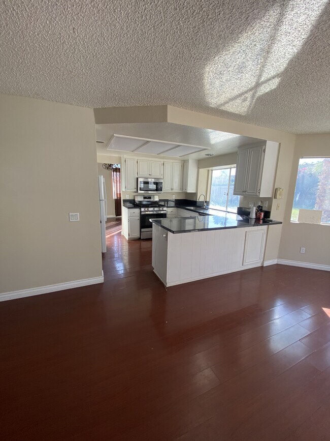 Building Photo - 16502 Mango Way