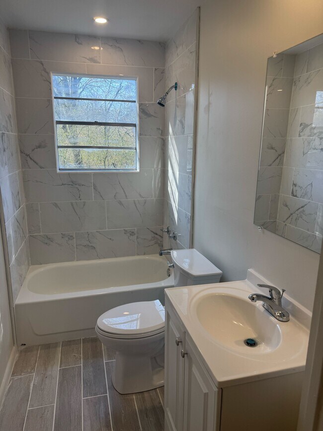 Building Photo - 6119 Jeanne Dr