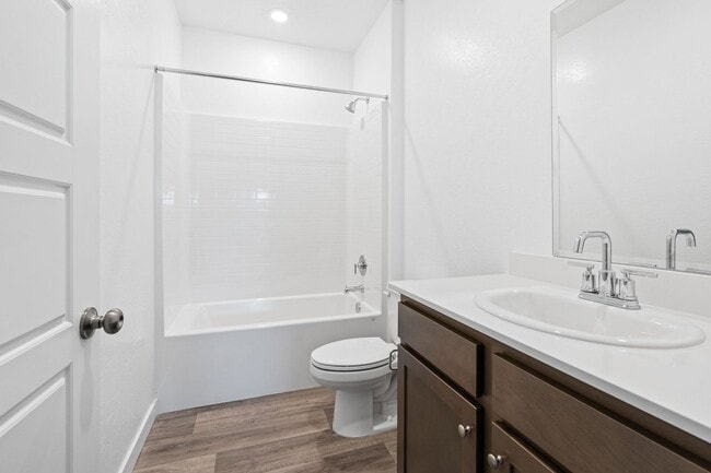 Building Photo - Brand New home in Clovis Unified School District with Solar!